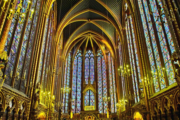 Sainte-Chapelle-Interior.jpg